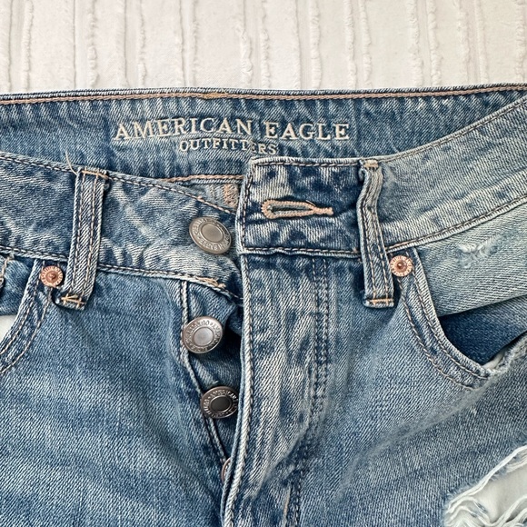 American Eagle Size 2 Distressed Mom Jeans - Picture 2 of 6